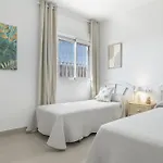 Noah Country house *