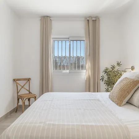 Noah コニル・デ・ラ・フロンテラ